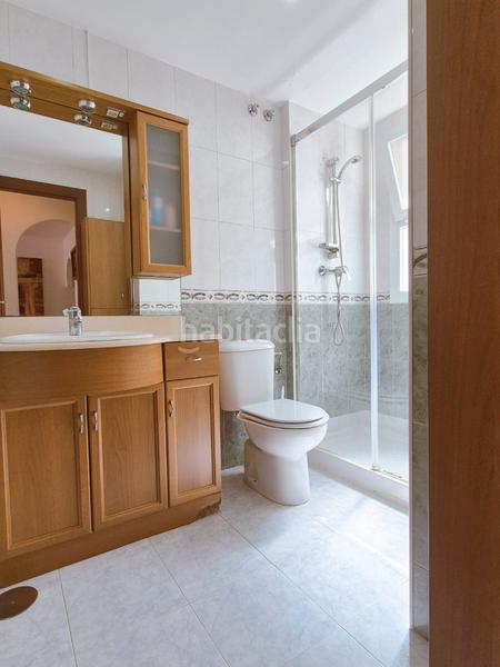 Foto 54f1e34f-912b-42b2-99d9-d5797203b6e3. Piso amplio piso de 3 dormitorios con terraza, piscina y garaje en fuengirola en Mijas