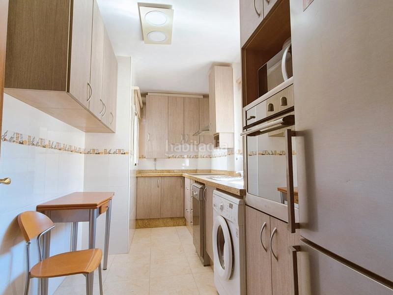 Foto 77a857a6-b21f-4345-b757-6893e14aed2a. Piso amplio piso de 3 dormitorios con terraza, piscina y garaje en fuengirola en Mijas