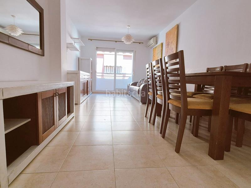 Foto d47e2425-a9f3-4ae1-85b5-942d02dc13b0. Piso amplio piso de 3 dormitorios con terraza, piscina y garaje en fuengirola en Mijas