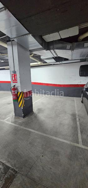 Foto f82accee-8f08-4d58-8ba1-3b1730a88c41. Aparcament cotxe a Centro Mijas