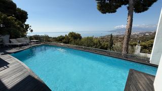 Chalet à Pinares de San Antón. Moderna villa de lujo con vistas panoramicas