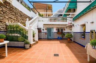 Xalet  Calle de bellavista. Magnífica vivienda en venta en monachil