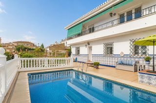 Chalet  Calle de bellavista. Magnífica vivienda en venta en monachil