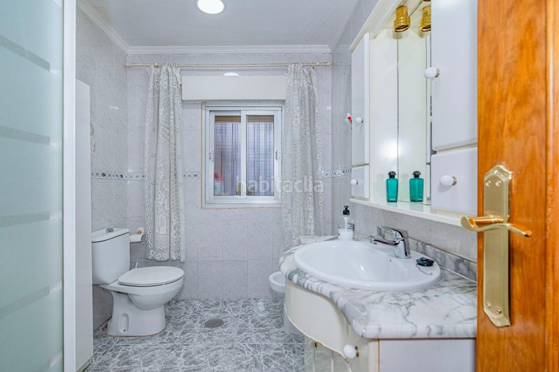 Foto 39861fa3-0ebf-4996-9669-6c954be5bbe0. Casa amb aparcament a La Zubia Ciudad Zubia (La)