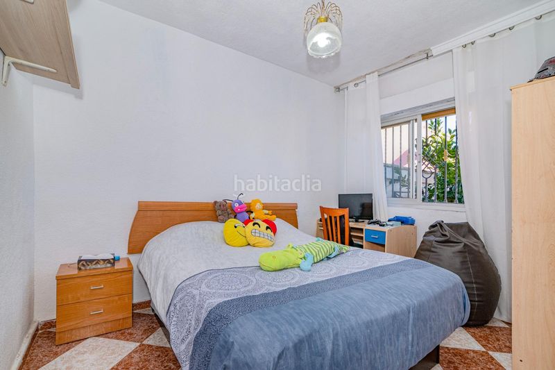 Foto f83dfd0b-b301-4dd5-a0e6-31b05833fc09. Casa amb aparcament a La Zubia Ciudad Zubia (La)