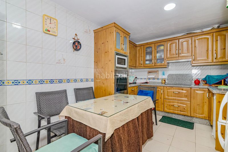 Foto 6704a071-3569-4aff-8c4f-6324e5c7e575. Casa adossada a La Zubia Ciudad Zubia (La)