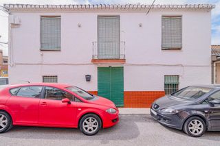 Casa a schiera  Calle de toledo. Casa adosada en la zubia