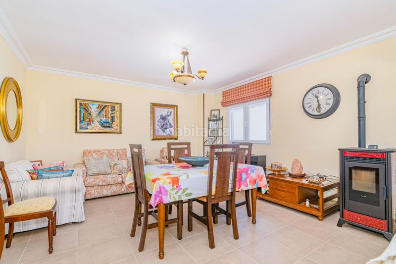 Foto 88e83e00-f4b1-4f6c-8365-3d5fa9da2d9e. Àtic amb aparcament a Padul