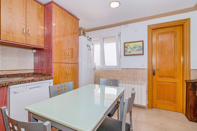 Foto 8f9d5970-8a3f-4d0e-a238-211e1ee27ab0. Àtic amb aparcament a Padul