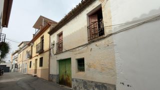 Semi detached house  Calle veronica. Parcela edificable en gojar