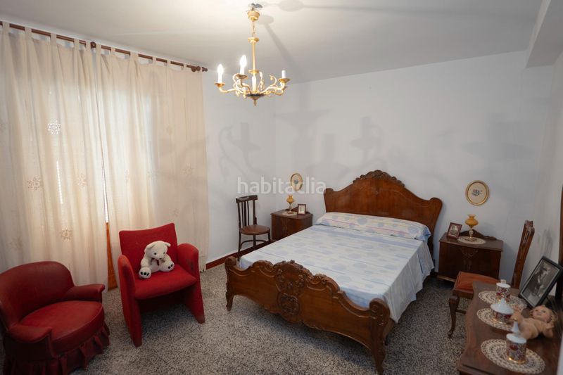 Foto f5c8f71e-6b5d-46fb-8c01-c12222761b64. House in Albuñuelas