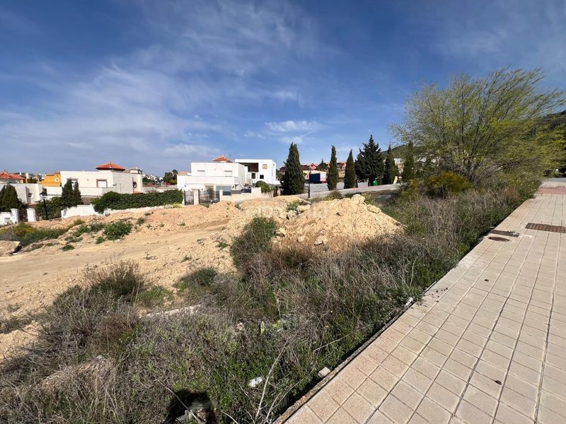 Foto efbcfb4f-649b-41ac-b8d4-50b5fb33cee1. Terreny residencial a Dílar