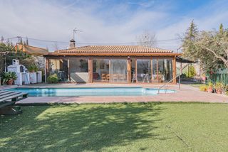 Maison  Diseminados. Cortijo en planta baja con piscina en la zubia!!