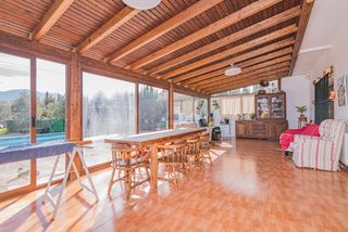 Casa  Diseminados. Cortijo en planta baja con piscina en la zubia!!