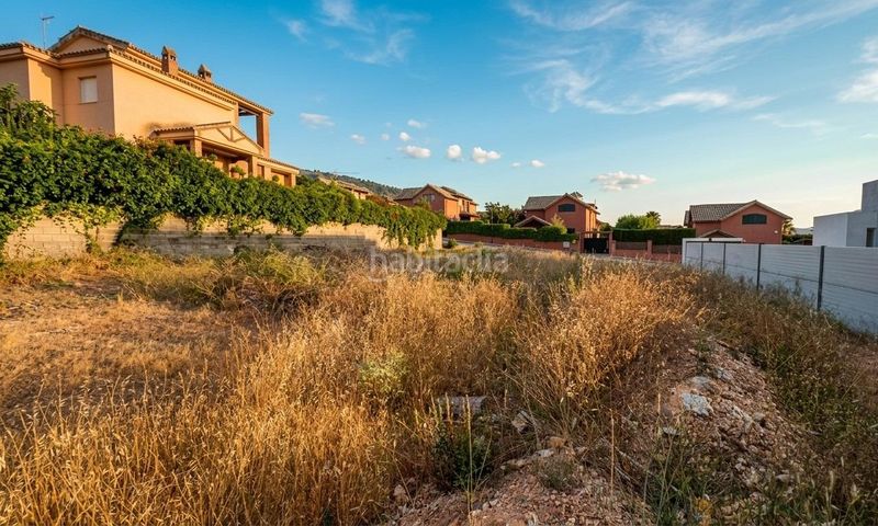 Foto a40ebd24-8893-4736-997b-22538fff92f4. Terreny residencial a Dílar