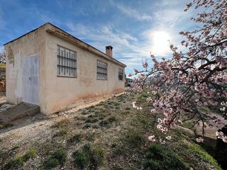 Casale  Camino valcaire. Cortijo