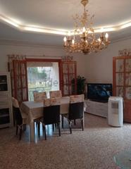 Appartement à Montán. Amplio bajo en montán - oportunidad!!