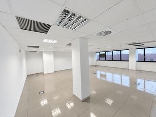 Affitto Ufficio in Polígono parque empresarial la muga 11. Oficina 3 pl1 muga