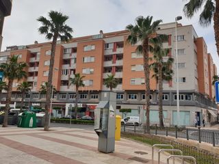 Oficina en Calle san isidro labrador 29. Venta de oficina en el parador