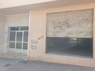 Local Comercial en Calle Toledo 66