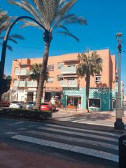 Parking coche en Calle lirio 15. Venta de garaje