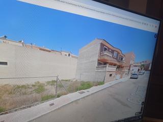 Terreny residencial a Calle copernico 7. Venta solar huercal de almeria