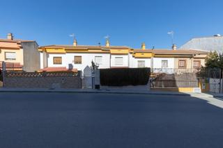 Reihenhaus  Carretera de la sierra. Casa adosada en iznalloz