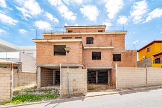 Terreny residencial  Viñas nuevas. Solar con estructura en gojar