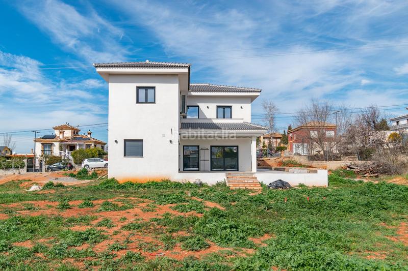 Foto 9a3a3c18-fb94-4d11-8dc4-522cb6f1a598. Chalet  nueva construcción . 5 dormitorios ,3 baños. en Otura