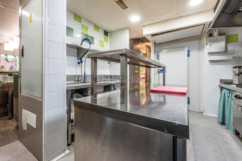 Foto 3516f94f-3c5b-4f87-a0f3-1f4469de8411. Local comercial a Joaquina Eguaras Granada