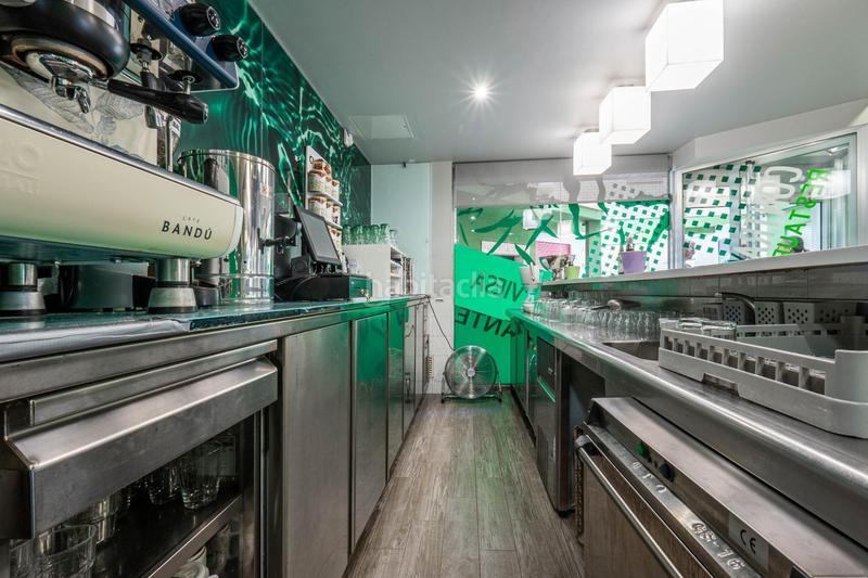 Foto db172e13-271b-4099-a2c7-d2cec7cae3ce. Local comercial a Joaquina Eguaras Granada