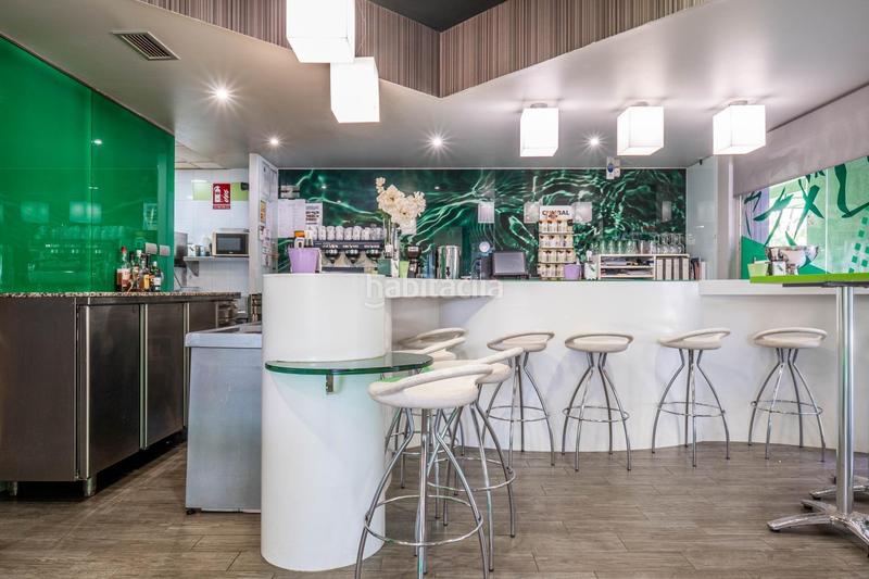 Foto e503c88c-b6b6-4efd-9beb-7d988673d55e. Local comercial a Joaquina Eguaras Granada