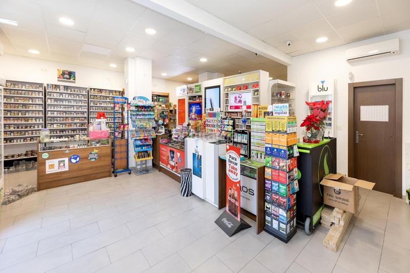 Foto 7d94dc62-4575-429e-8b59-721b1f13db07. Location local commercial dans calle calle arabial 68 dans Granada