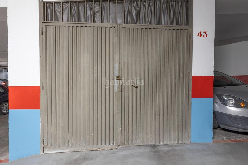 Foto 3f1eaf3e-569b-472e-9315-5579f4d44b6f. Parking coche en calle arabial 8 en Fígares Granada