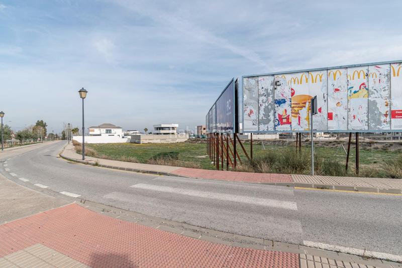 Foto 42d51725-1e04-4247-9132-718bacd1eafb. Terreno residencial en de los alcornoques 1 en Residencial Triana - Barrio Alto Gabias (Las)