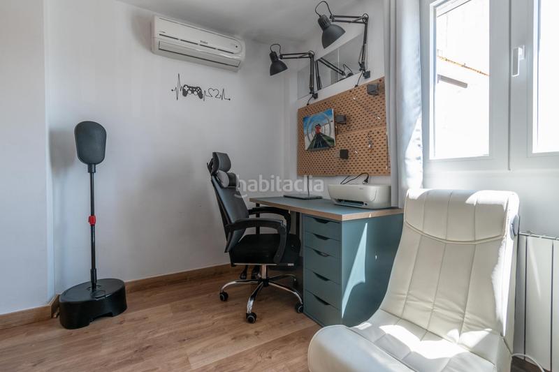 Foto ff6e6886-fbc4-4631-b44c-a243a49c8fe4. Ático en calle tinar 19 ático dúplex de ensueño con terraza y vistas a sierra nevada en Albolote