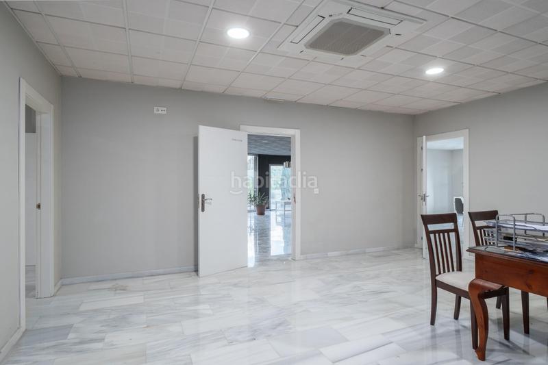 Foto 1e6c4a87-7299-4292-bc01-4608a84fc4cc. Nau industrial a Centro - Sagrario Granada