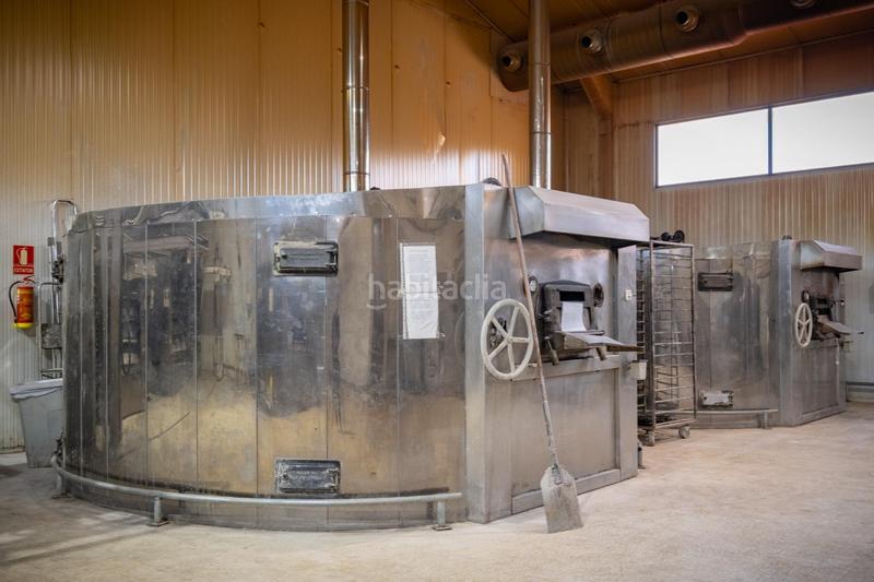 Foto 2b8150df-5c61-4991-987b-65cb37657690. Nau industrial a Centro - Sagrario Granada