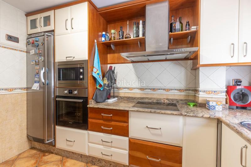 Foto e7d98cd5-8db2-4d6e-8b4e-167c91dafcbf. Casa amb calefacció aparcament a San Francisco Javier Granada