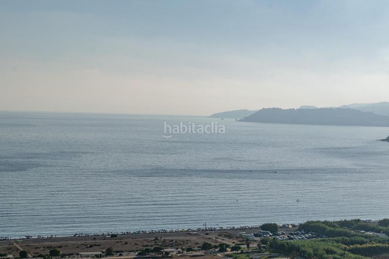 Foto 0a34ffff-c03f-42fc-93a1-bc33588aa821. Appartement dans avenida avenida andalucia 6. 6 dans Salobreña