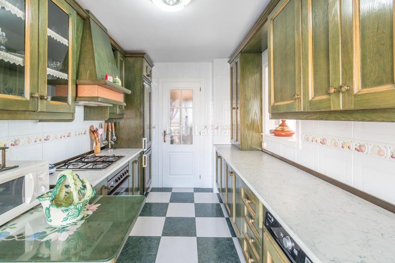 Foto 0e823763-af1a-45e2-95bf-3eb2f11ab18c. Appartement dans avenida avenida andalucia 6. 6 dans Salobreña