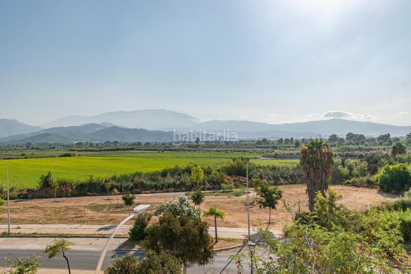 Foto 8b7f9e92-ea3f-4939-ad62-aef3513ef885. Appartement dans avenida avenida andalucia 6. 6 dans Salobreña