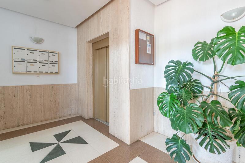 Foto 9c4c8535-3a84-4d07-b9fd-f47ea34fe6a3. Appartement dans avenida avenida andalucia 6. 6 dans Salobreña