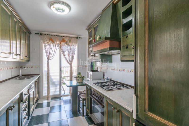 Foto d2f487c6-df9d-4c48-be0f-7a81814cb311. Appartement dans avenida avenida andalucia 6. 6 dans Salobreña