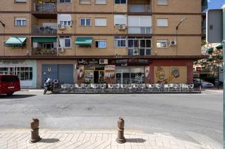 Locale commerciale  Calle del pintor hermenegildo lanz. Se vende bar junto estadio de los cármenes