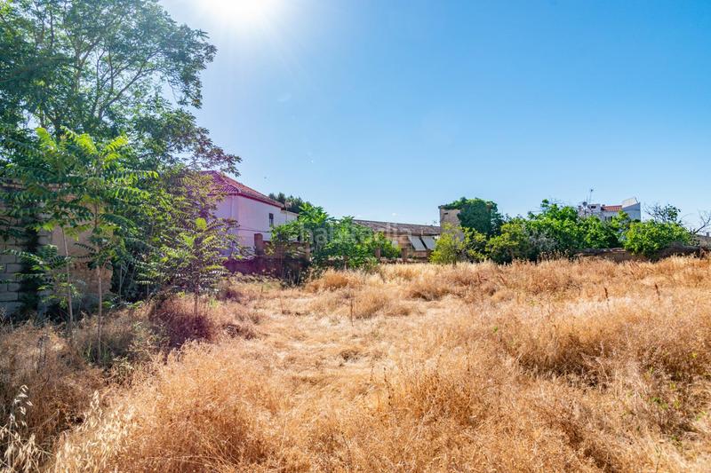 Foto 1c225d3a-1769-497d-abdd-c46053dea924. Terreno residencial magnifico solar en el centro de la zubia en Zubia (La)