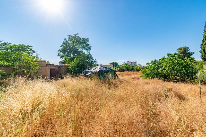 Foto 985d3390-d679-46e6-813b-c950f12eadf9. Terreno residencial magnifico solar en el centro de la zubia en Zubia (La)