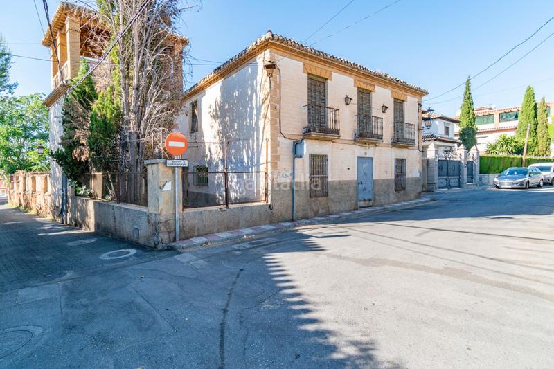 Foto 9ff7a5fe-5274-482d-9927-5c444cae8006. Terreno residencial magnifico solar en el centro de la zubia en Zubia (La)