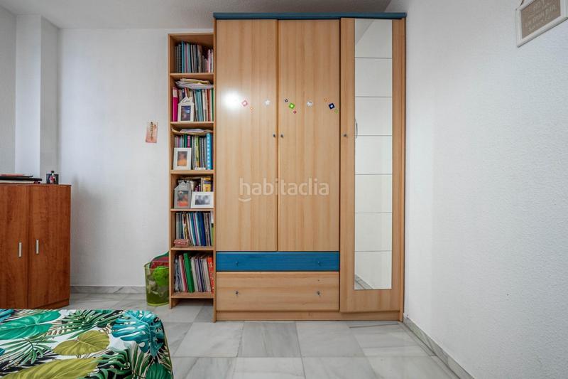 Foto 1a4aac49-c9cf-42fb-9a5a-d466be1eb694. Piso  céntrico con 3 grandes habitaciones, 2 baños, terraza, cocina, despensa y lavadero. garaje opcional en Albolote