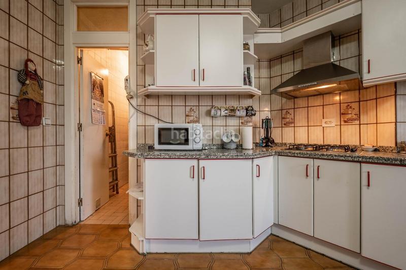 Foto d05e15d5-2746-495e-b258-436288427611. Piso  céntrico con 3 grandes habitaciones, 2 baños, terraza, cocina, despensa y lavadero. garaje opcional en Albolote